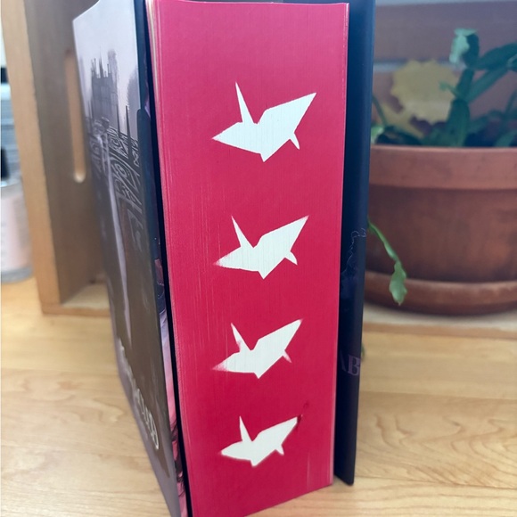 Manacled by SenLinYu Hardcover Book - Picture 3 of 4